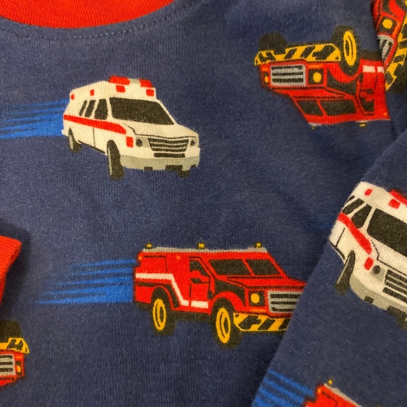 Fire truck pyjama set - Picture 2 of 2